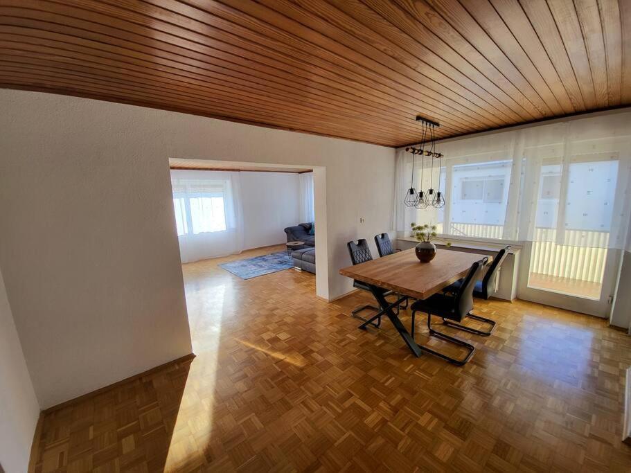 Zentrale, Helle Ferienwohnung Crailsheim Exterior photo